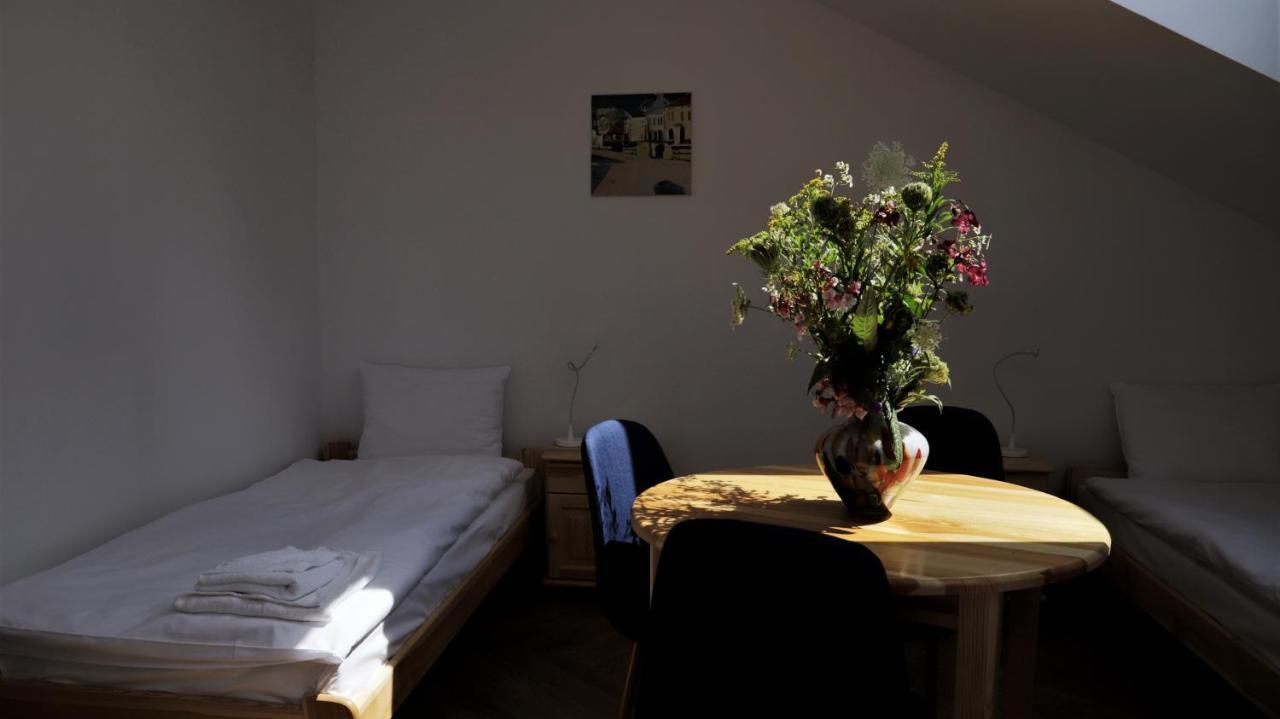 Artrooms Pokoje Goscinne Krosno Bagian luar foto