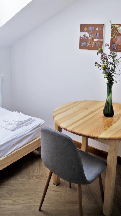 Artrooms Pokoje Goscinne Krosno Bagian luar foto